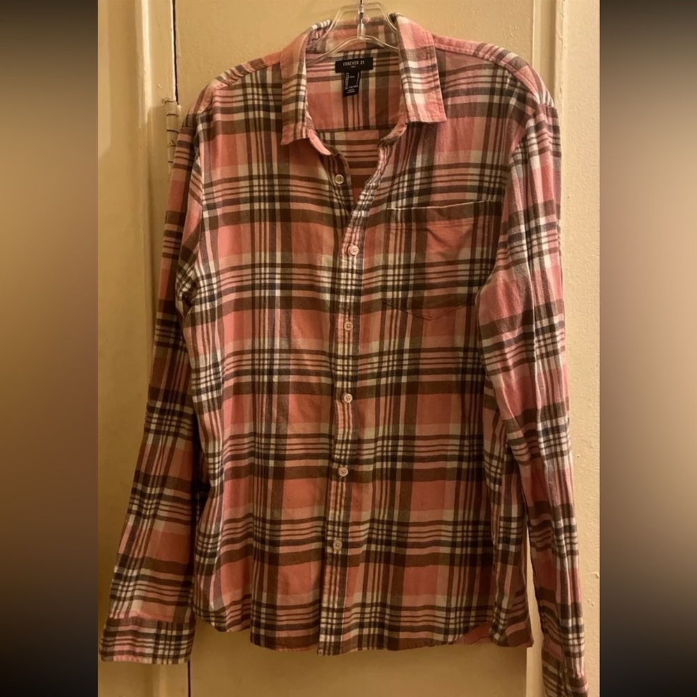 Forever 21 Flannel shirt Men’s size L can be unisex
